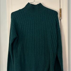 Time and Tru Dark Green Knit Sweater